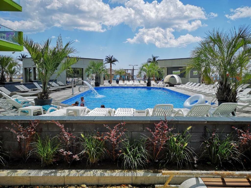 Deluxe Apartment Spa N Pools Beach Resort Navodari Exterior photo